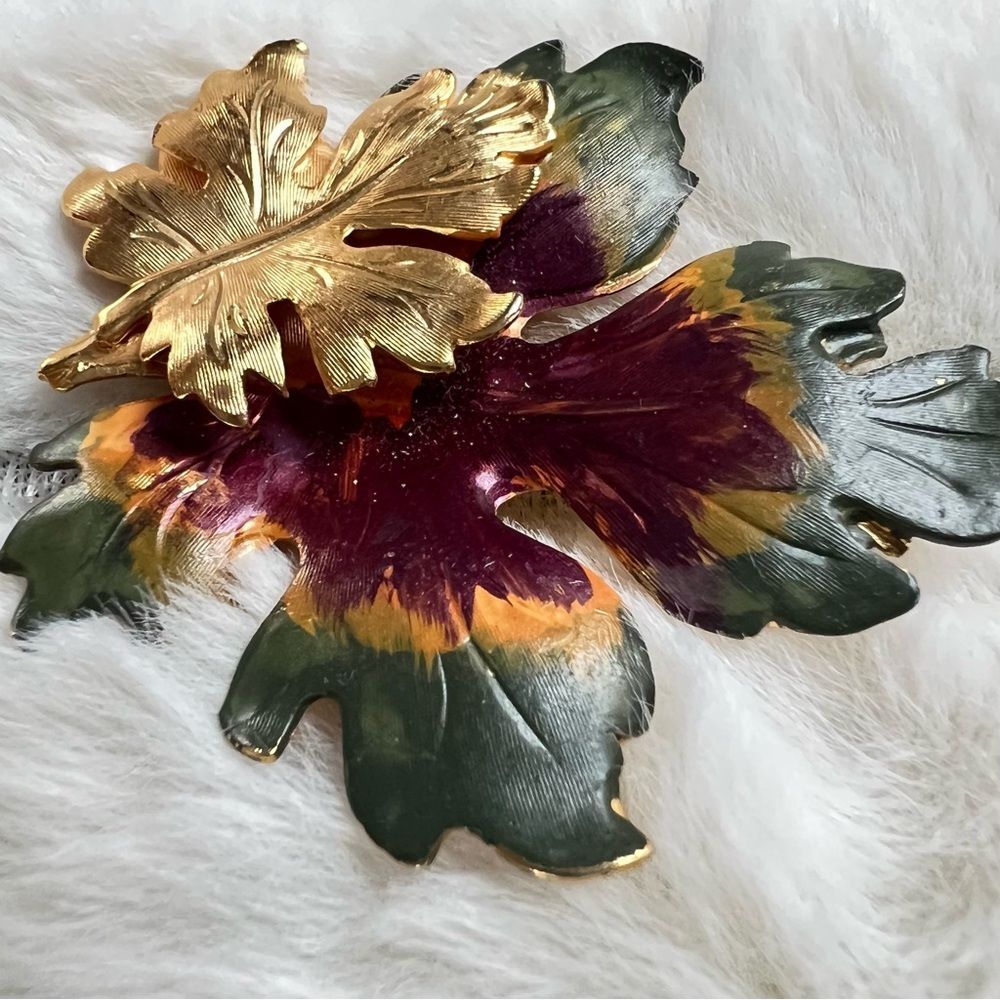 Vintage Leaf Colorful Green Burgundy Gold Tone Boho Autumn Brooch - Picture 6 of 13
